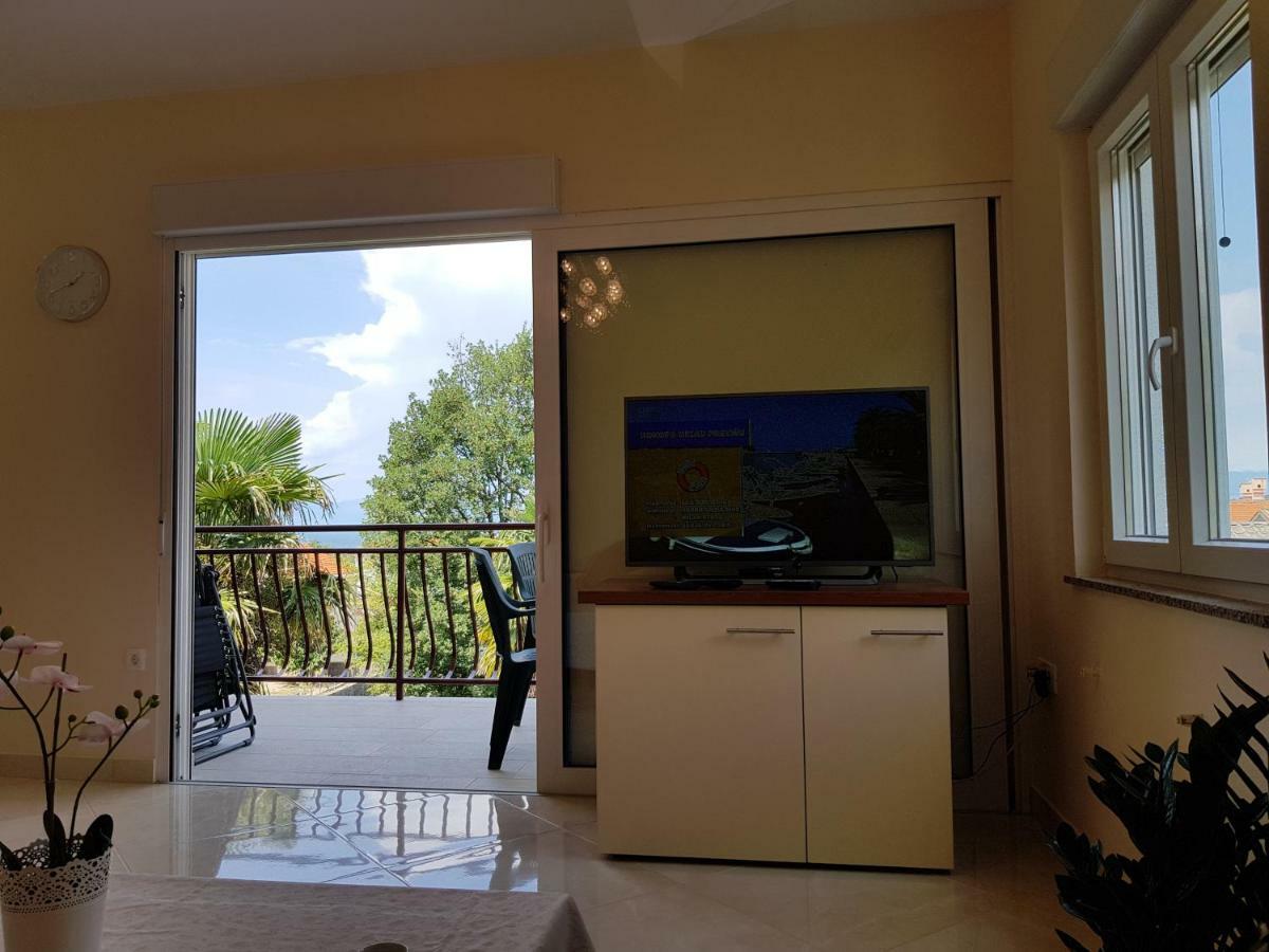 Apartman Vesna Malinska Ngoại thất bức ảnh