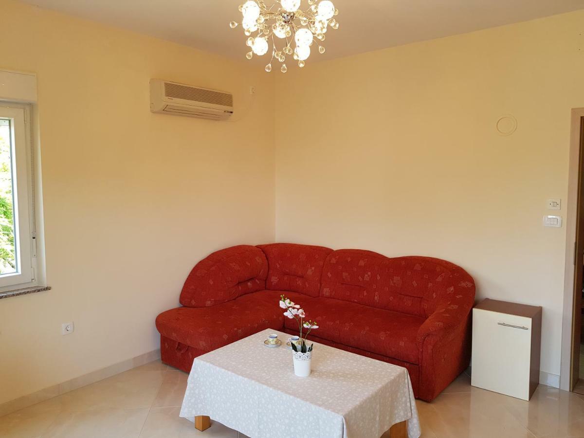 Apartman Vesna Malinska Ngoại thất bức ảnh