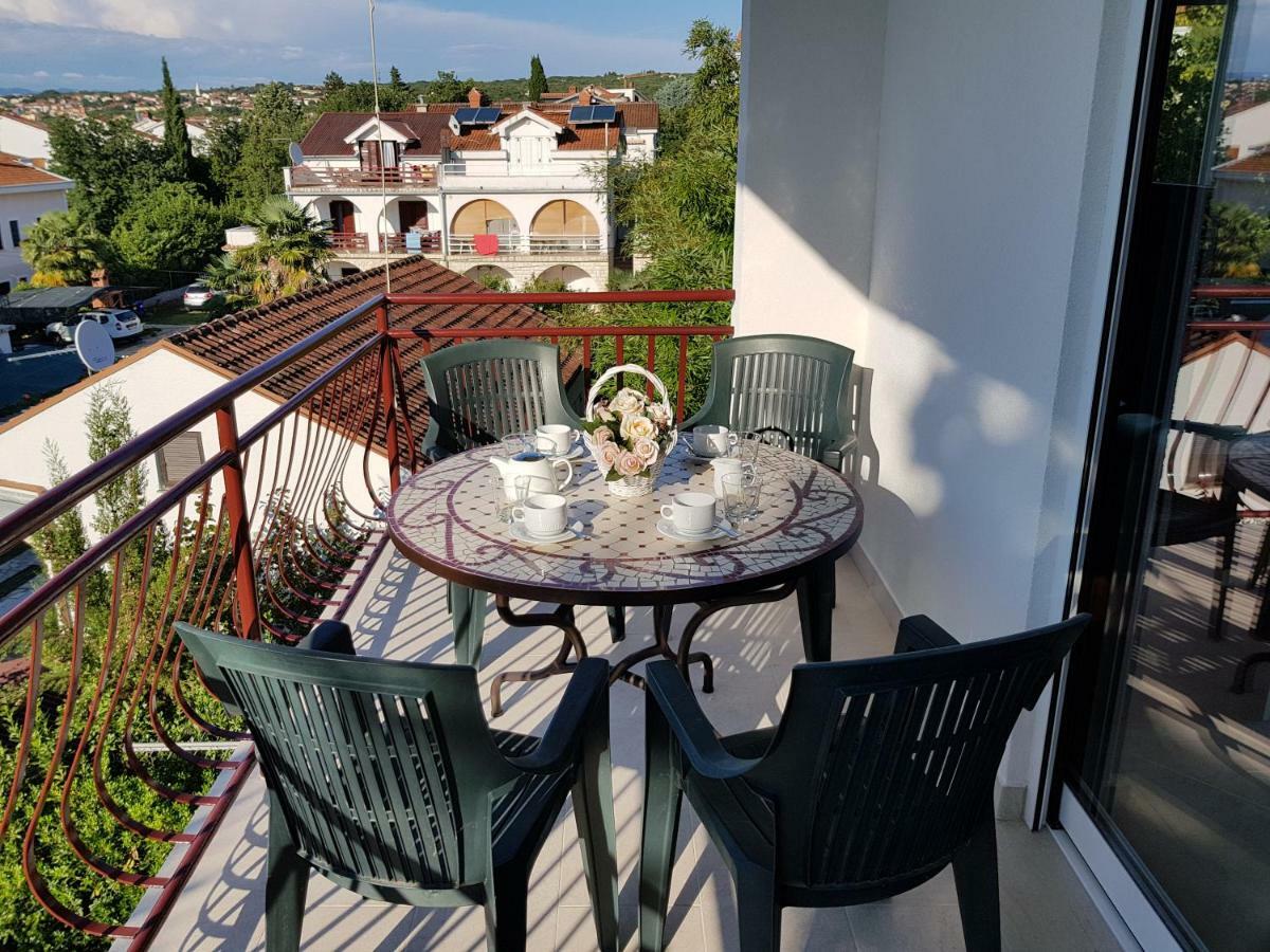 Apartman Vesna Malinska Ngoại thất bức ảnh
