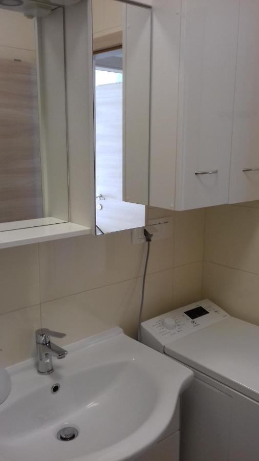 Apartman Vesna Malinska Ngoại thất bức ảnh