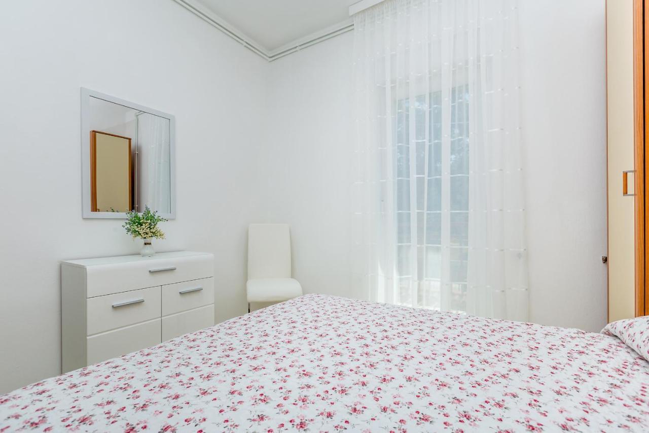 Apartman Vesna Malinska Ngoại thất bức ảnh