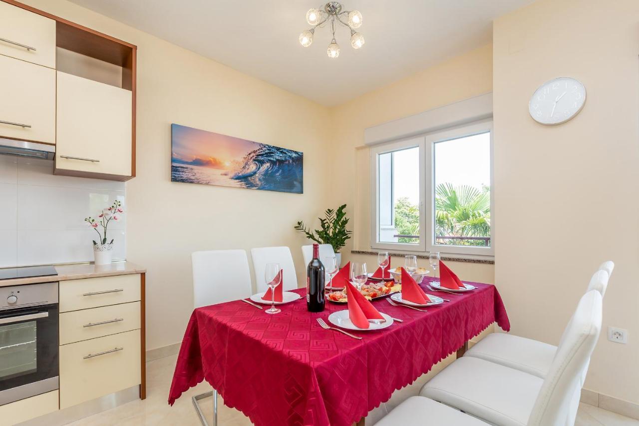 Apartman Vesna Malinska Ngoại thất bức ảnh